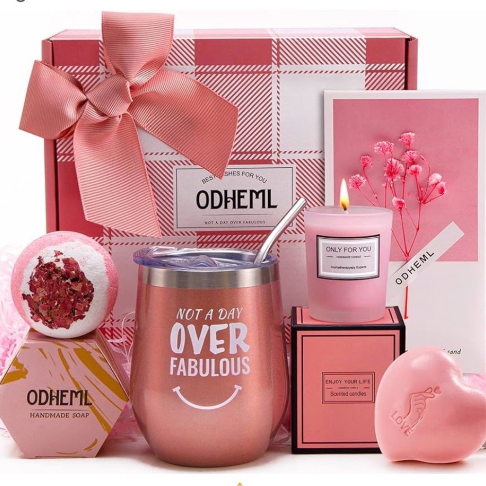 Women’s Gift Set - Perfect for any occasion!  Fast Shipping - NIB